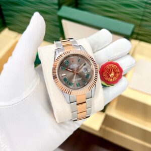 Since its creation, the Datejust has continued to reinvent itself while symbolizing Rolex’s definition of classic elegance & achieving milestone in watchmaking. ✅