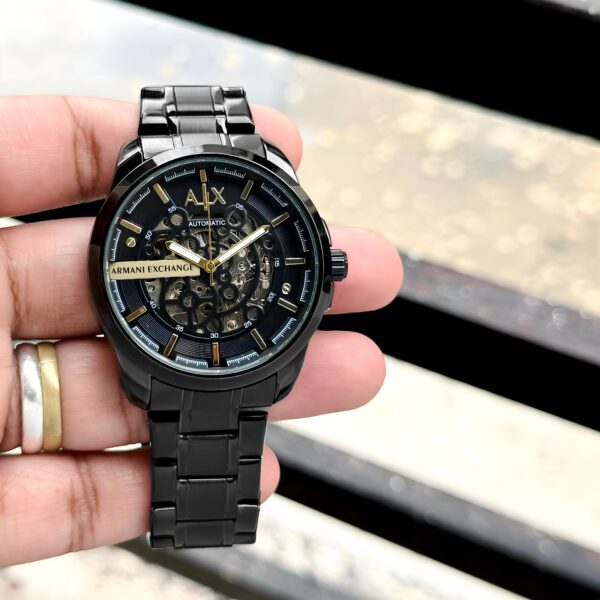 This Armani Exchange automatic timepiece is the perfect blend of modern design and timeless elegance. Crafted for those who appreciate the details - Image 4