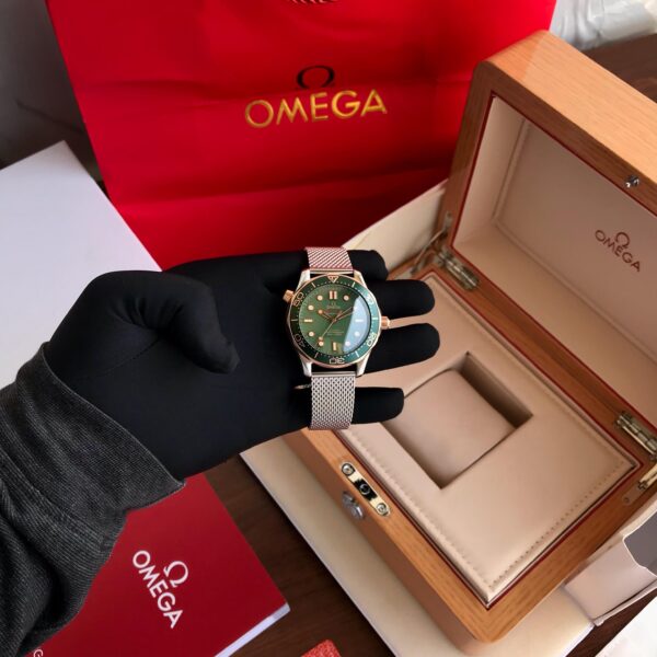 Omega’s latest James Bond special-edition Seamaster was supposed to make its big-screen debut in the 25th 007 film that was supposed to release in November 2024 - Image 3