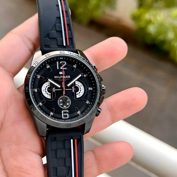 Daring and complex inside and out, our new Modern Decker Chronograph Machine makes an unforgettable Impression. ✅ - Image 4
