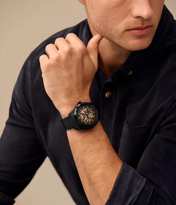 Daring and complex inside and out, our new motion-powered automatic Modern Machine makes an unforgettable impression on your outfit. - Image 3