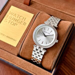 Treat Yourself To The Latest Investment-Worthy New Season Styles From Our New Michael Kors Mini Darci Collection. ✅