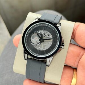 Daring and complex inside and out, our new motion-powered Modern Machine makes an unforgettable Impression With outfit.