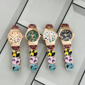 The CALVIN KLEIN watch handcrafted with beautiful gem stone studded with Diamond on the band pushes the idea of watches as jewellery. Where typically watches waver between having the addition of diamonds, gems and colour, the CK HAND - MADE collection sets about a whole new way of watch thinking. And it’s really rather impressive..