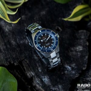 An original look from 1962 is brought to life in a new and improved form for the twenty-first century. With vintage details and styling true to the original, and up-to-date features that make it a match for modern wearers, Captain Cook is a watch designed to stand the test of time.