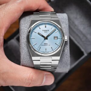 The Tissot PRX Powermatic blends mechanical excellence, all while maintaining remarkable value. ⌚