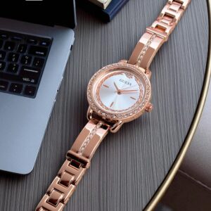 A beautiful watch designed to stand the test of time. ✅